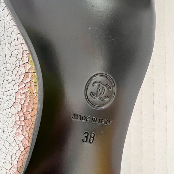 Chanel silver crackled leather interlocking CC Camelia Smoking slipper size 38 - Picture 7 of 11